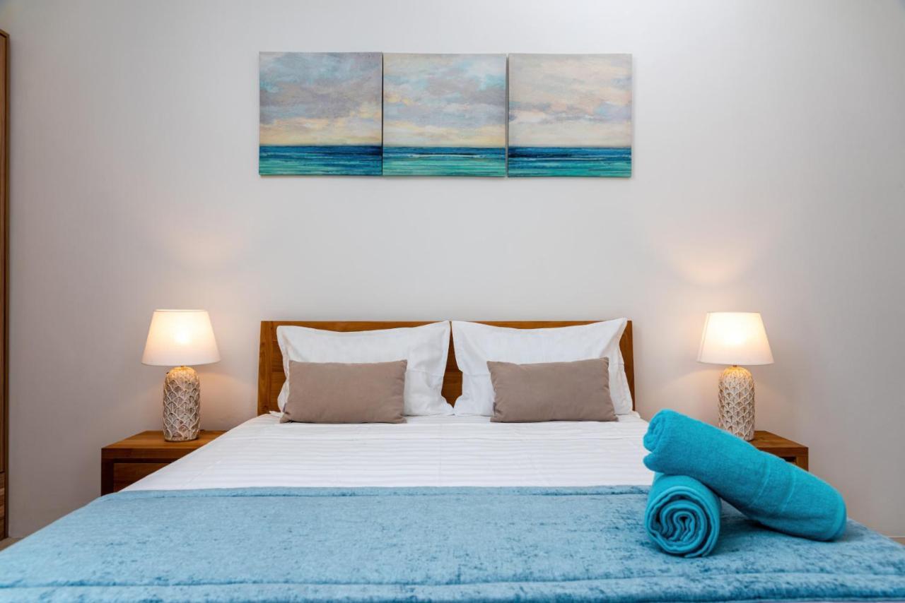 West Wood Holiday Apartment, C6 - Flic En Flac With Pool At A Quiet Location, Beautifully Decorated And Close To The Beach Flic en Flac Exterior foto