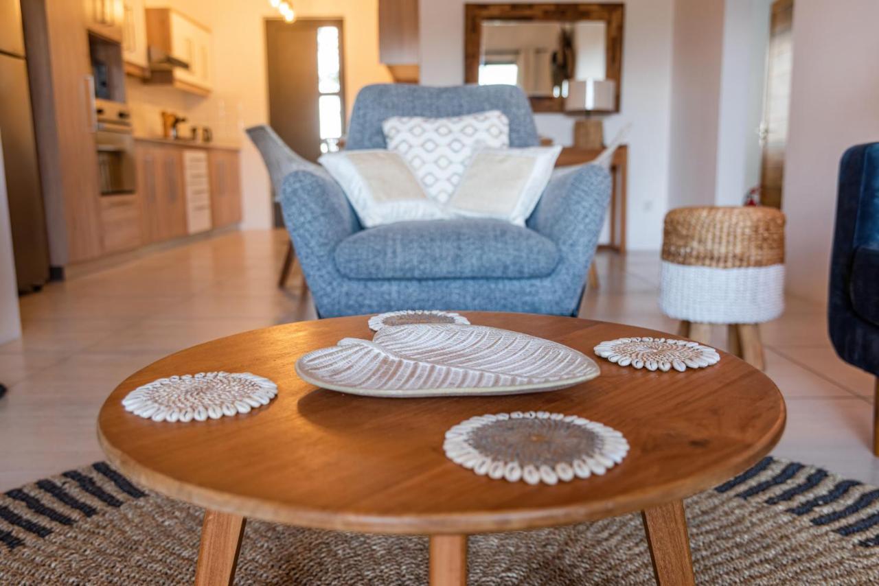 West Wood Holiday Apartment, C6 - Flic En Flac With Pool At A Quiet Location, Beautifully Decorated And Close To The Beach Flic en Flac Exterior foto