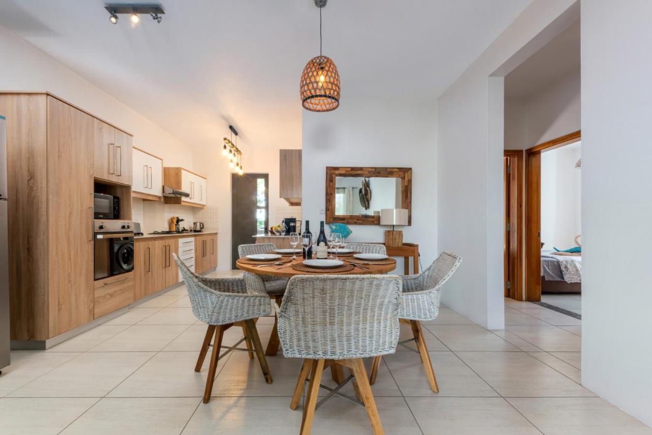 West Wood Holiday Apartment, C6 - Flic En Flac With Pool At A Quiet Location, Beautifully Decorated And Close To The Beach Flic en Flac Exterior foto