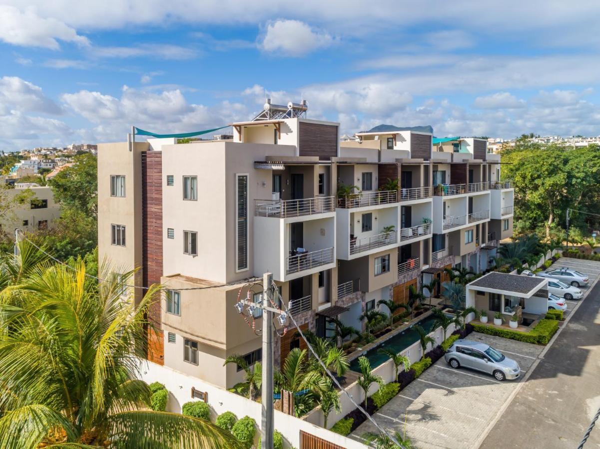 West Wood Holiday Apartment, C6 - Flic En Flac With Pool At A Quiet Location, Beautifully Decorated And Close To The Beach Flic en Flac Exterior foto