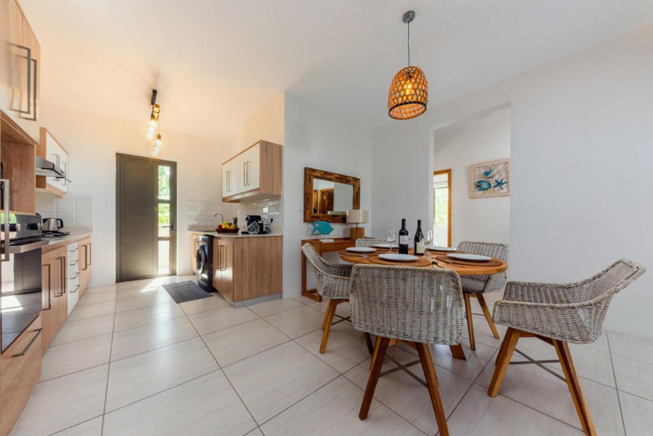 West Wood Holiday Apartment, C6 - Flic En Flac With Pool At A Quiet Location, Beautifully Decorated And Close To The Beach Flic en Flac Exterior foto