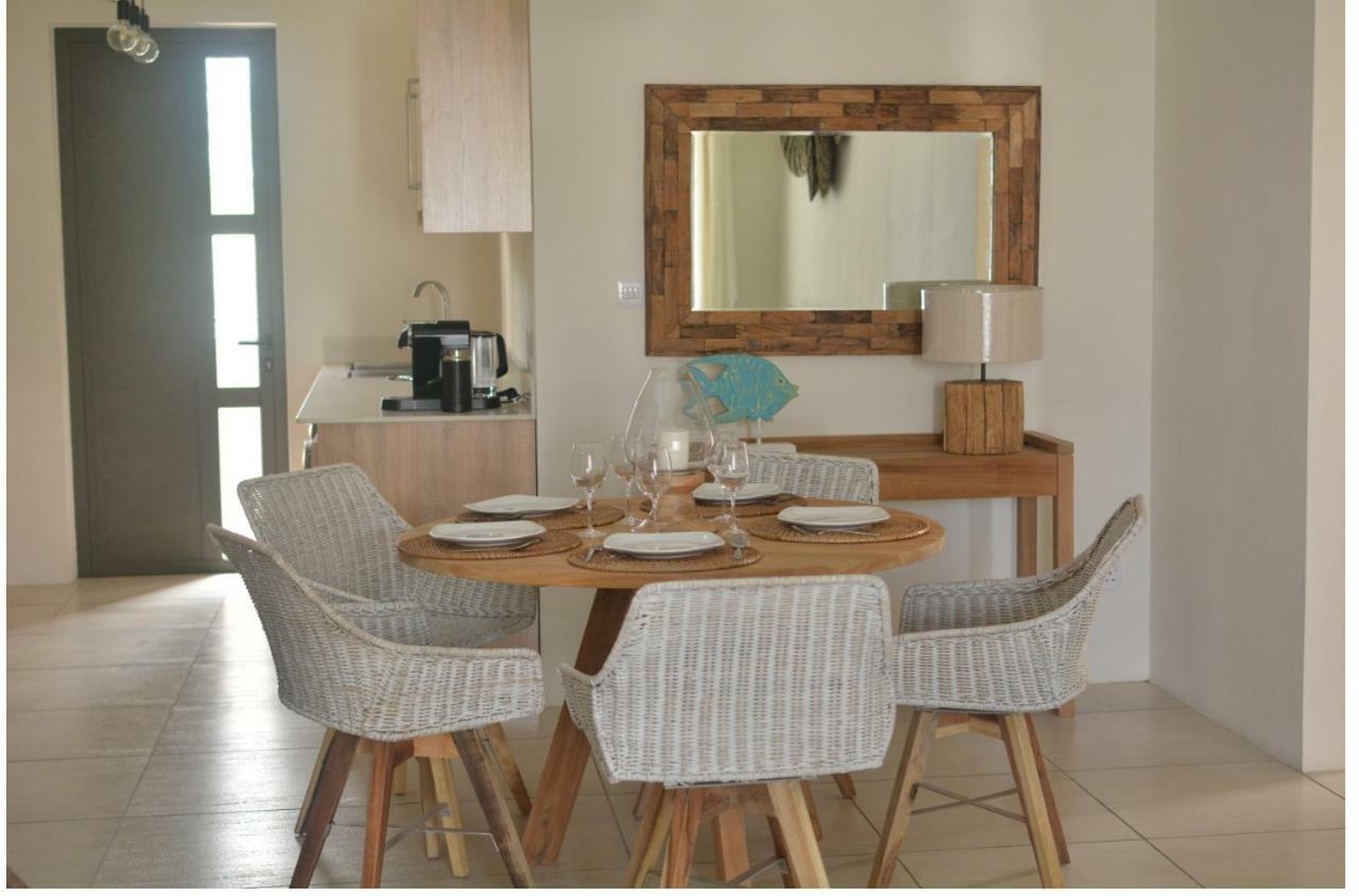 West Wood Holiday Apartment, C6 - Flic En Flac With Pool At A Quiet Location, Beautifully Decorated And Close To The Beach Flic en Flac Exterior foto